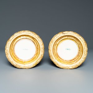 A pair of monochome powder blue Sèvres vases with gilded bronze mounts, 19th C. — photo 7