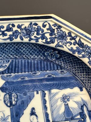 A pair of octagonal Chinese blue and white 'court ladies' dishes, Yongzheng — photo 17