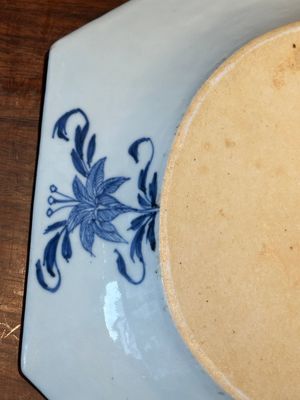 A pair of octagonal Chinese blue and white 'Xi Xiang Ji' dishes and a pair of famille rose dishes, Yongzheng — 照片 27