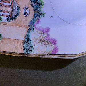 A pair of octagonal Chinese famille rose English market armorial plates, Qianlong — 照片 6