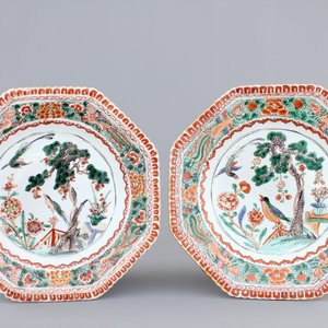 A pair of octagonal Chinese famille verte porcelain plates, Kangxi, ca. 1700 — photo 1