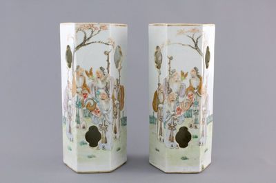 A pair of open-worked hexagonal Chinese Qianjian style hat stands, 19/20th C.