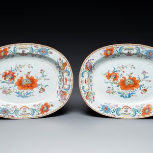 A pair of oval Chinese famille rose 'Pompadour' dishes, Qianlong, ca. 1745 — 照片 2