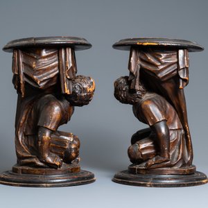 A pair of patinated coniferous wood candle supports in the shape of kneeling Moors, Venice, Italy, 17/18th C. — photo 3