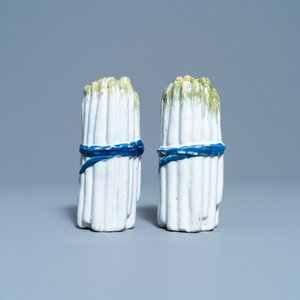 A pair of polychrome Brussels faience asparagus-shaped casters, 18th C. — photo 6