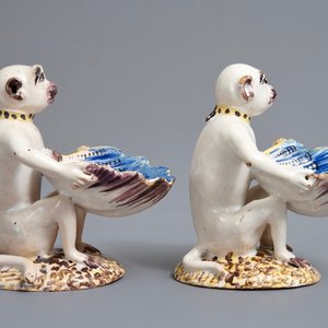 A pair of polychrome Brussels faience monkey-shaped salts, 18th C. — 照片 3