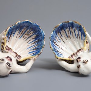 A pair of polychrome Brussels faience monkey-shaped salts, 18th C. — 照片 6
