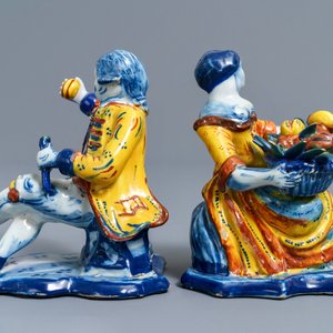 A pair of polychrome Dutch Delft allegorical figures, 18th C. — 照片 4