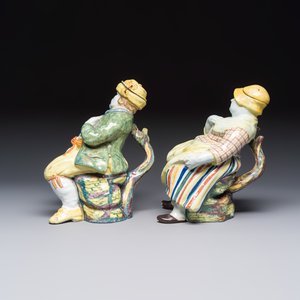 A pair of polychrome Dutch Delft 'Bobbejak' ewers and covers — photo 3