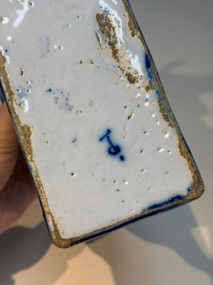 A pair of polychrome Dutch Delft cows, 18th C. — photo 37