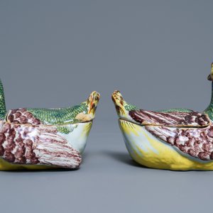 A pair of polychrome Dutch Delft duck-shaped tureens, 18th C. — 照片 4