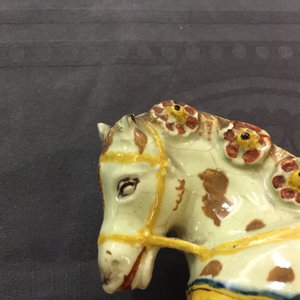 A pair of polychrome Dutch Delft lime-green ground models of circus horses, 19th C. — 照片 10