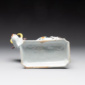 A pair of polychrome Dutch Delft milking groups, 18th C. — photo 14
