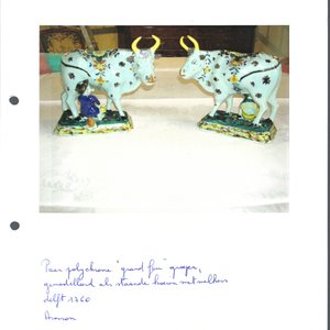A pair of polychrome Dutch Delft milking groups, 18th C. — photo 15