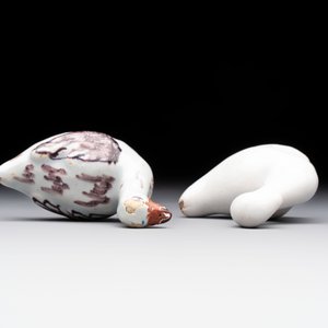 A pair of polychrome Dutch Delft miniature models of squirrels, a duck and a swan, 18th C. — photo 13