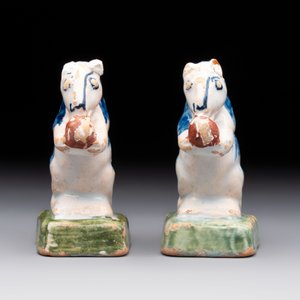 A pair of polychrome Dutch Delft miniature models of squirrels, a duck and a swan, 18th C. — photo 3