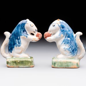 A pair of polychrome Dutch Delft miniature models of squirrels, a duck and a swan, 18th C. — photo 6