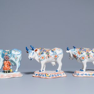 A pair of polychrome Dutch Delft models of cows and one with a milker, 19th C. — 照片 2