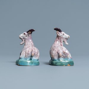 A pair of polychrome Dutch Delft models of goats, 18th C. — 照片 5