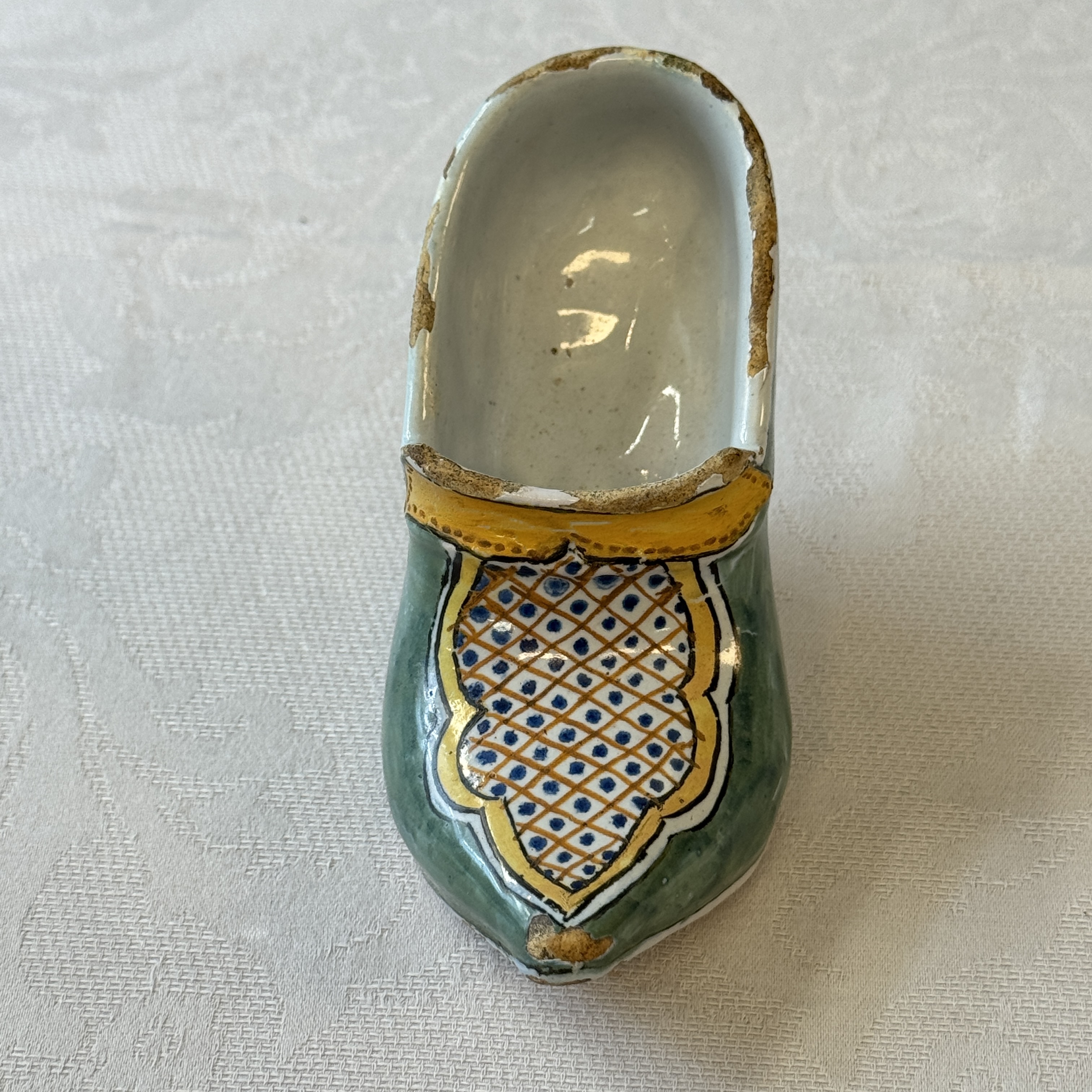 A pair of polychrome Dutch Delft models of shoes — photo 8