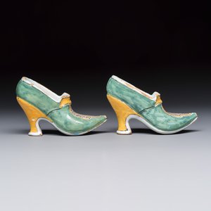A pair of polychrome Dutch Delft models of shoes — photo 4