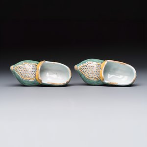 A pair of polychrome Dutch Delft models of shoes — photo 6