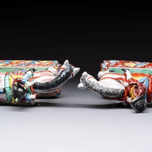 A pair of polychrome Dutch Delft petit feu models of horses with riders, 18th C. — 照片 6