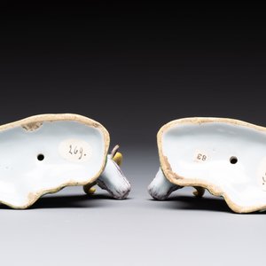 A pair of polychrome Dutch Delft reclining cows, 18th C. — photo 7