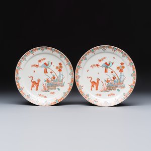 A pair of doré Kakiemon-style Dutch Delft plates with a parrot and tiger — photo 1