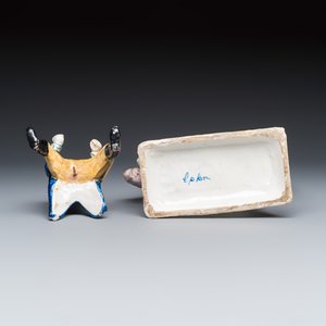 A pair of polychrome Dutch Delft 'Willem en Anna van Oranje' groups — photo 8