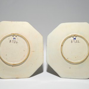 A pair of polychrome German plates with hunting scenes, Erfurt, dated 1736 — 照片 2