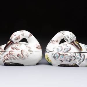 A pair of polychrome Italian faience goose-form tureens and covers, Bassano del Grappa, 19th C. — photo 3