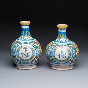 A pair of polychrome monogrammed Italian maiolica pharmacy bottles — photo 4
