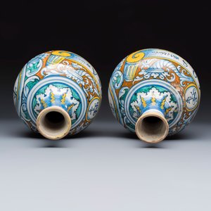A pair of polychrome monogrammed Italian maiolica pharmacy bottles — photo 6