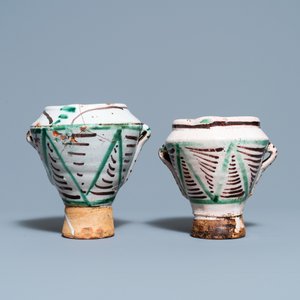 A pair of polychrome Spanish pottery mortars, 16/17th C. — photo 4