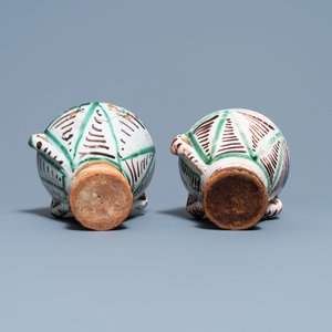 A pair of polychrome Spanish pottery mortars, 16/17th C. — photo 7