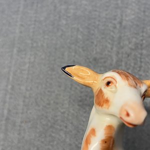 A pair of porcelain models of deer, probably Chelsea, England, 18th C. — 照片 10