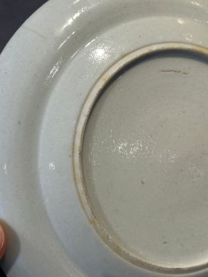 A pair of rare Chinese Canton famille rose armorial plates with the arms of Wight, ca. 1810 — photo 18