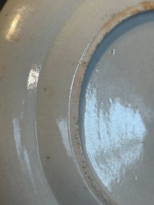 A pair of rare Chinese Canton famille rose armorial plates with the arms of Wight, ca. 1810 — photo 11