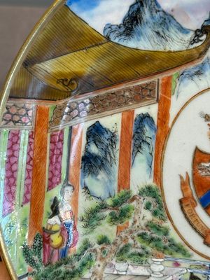 A pair of rare Chinese Canton famille rose armorial plates with the arms of Wight, ca. 1810 — photo 19