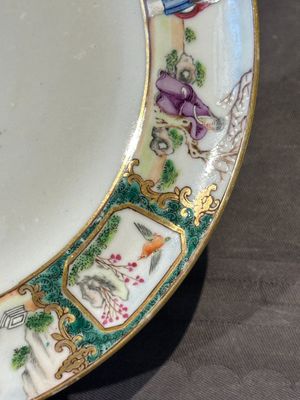 A pair of rare Chinese Canton famille rose armorial plates with the arms of Wight, ca. 1810 — photo 8