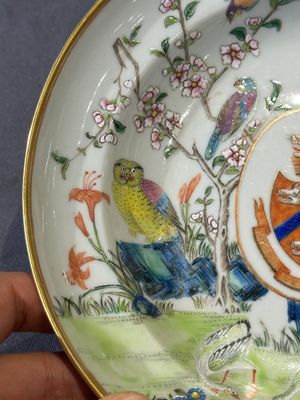 A pair of rare Chinese Canton famille rose armorial soup plates with the arms of Wight, ca. 1810 — 照片 20