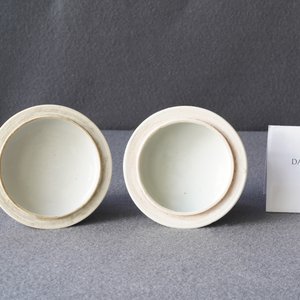 A pair of rare Chinese export porcelain urns and covers, Qianlong — 照片 17