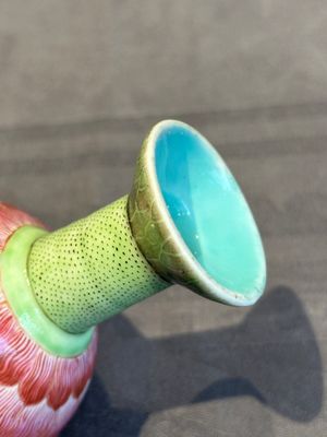 A pair of rare Chinese famille rose lotus-shaped stem cups, Yongzheng — photo 18