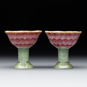 A pair of rare Chinese famille rose lotus-shaped stem cups, Yongzheng — photo 1