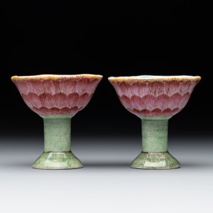 A pair of rare Chinese famille rose lotus-shaped stem cups, Yongzheng — photo 2