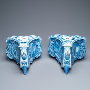 A pair of rare Dutch Delft blue and white candlestick bases, late 17th C. — photo 2