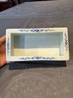 A pair of rectangular Chinese famille rose jardinieres with floral design, Republic — photo 16