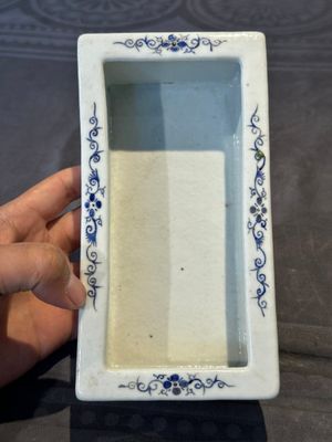A pair of rectangular Chinese famille rose jardinieres with floral design, Republic — photo 6
