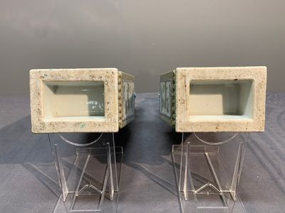 A pair of rectangular Chinese famille verte 'elephant' vases, 19th C. — photo 6